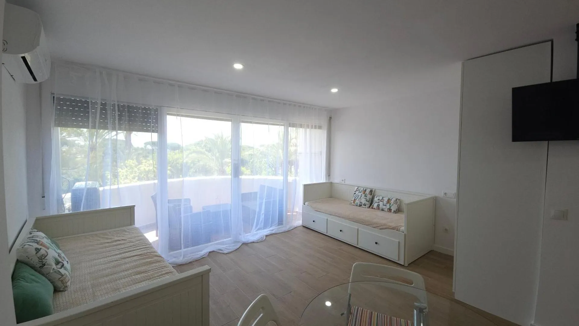 Julia'S Apartment 마르베야