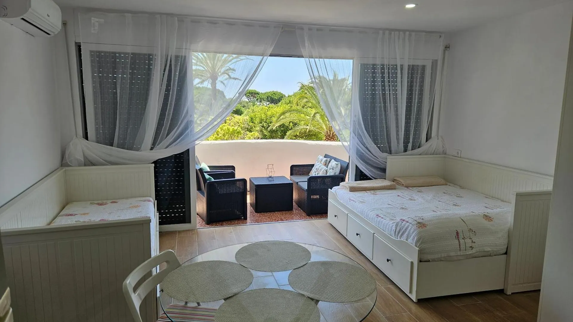 Julia'S Apartment Marbella 0*,